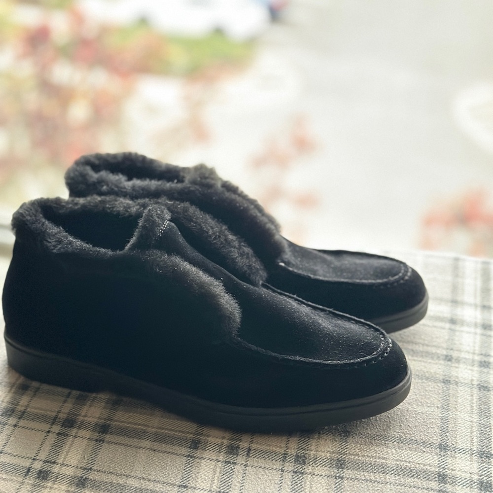Santoni Black Fur-Lined Chukka Boots